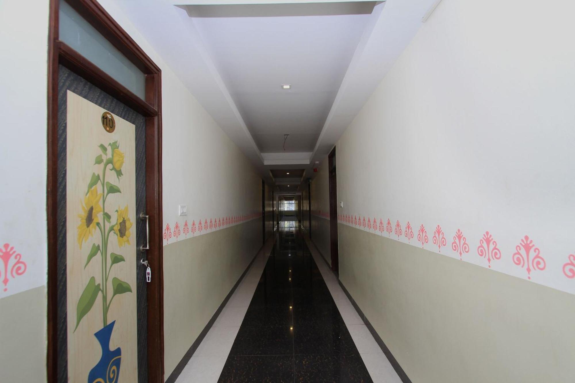 Hotel O Sri Sai Residency Bidadi Eksteriør billede